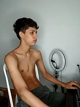 Snapshot of Allnei chatting on November 6, 2025, 11:55 am Allnei online show from November 6, 2025, 11:55 am