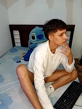 Snapshot of Allnei chatting on November 18, 2025, 9:08 pm Allnei online show from November 18, 2025, 9:08 pm