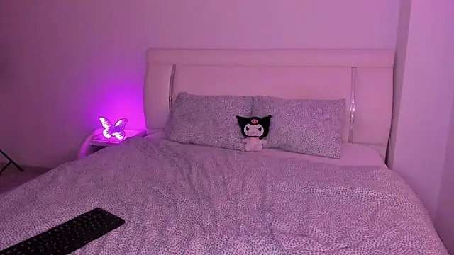ScarlettJakobs online show from May 20, 2026, 3:24 am