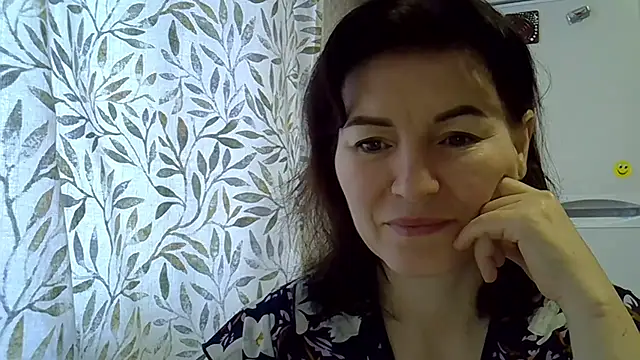 Snapshot of Krystal_82 chatting on December 22, 2025, 9:17 am Krystal 82 online show from December 22, 2025, 9:17 am