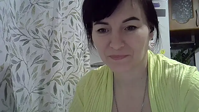 Snapshot of Krystal_82 chatting on February 1, 2026, 8:07 pm Krystal 82 online show from February 1, 2026, 8:07 pm