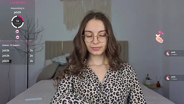 Real cutie1 online show from November 25, 2025, 1:44 pm