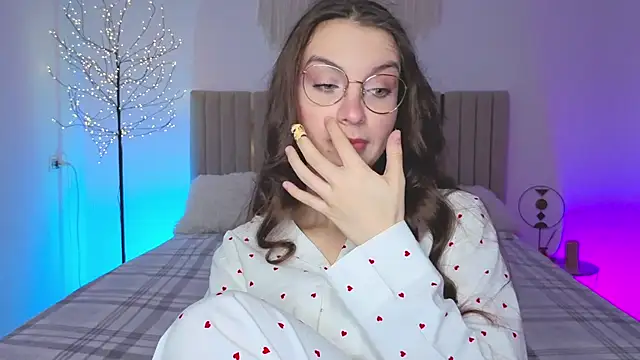 Real cutie1 online show from February 28, 2026, 2:07 pm