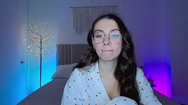 Real cutie1 online show from March 5, 2026, 2:02 pm