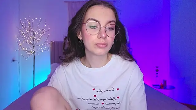 Real cutie1 online show from March 7, 2026, 2:03 pm