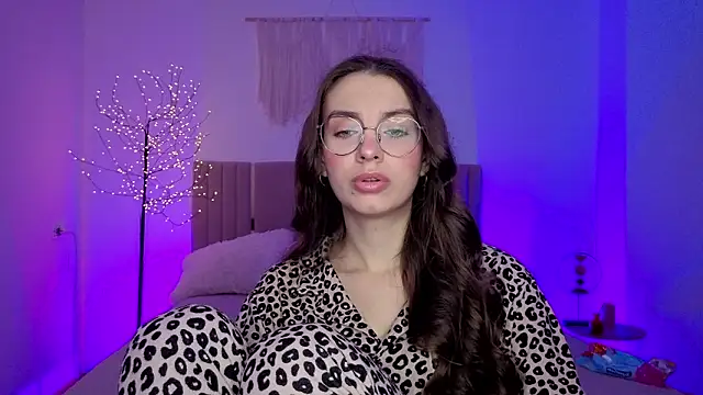 Real cutie1 online show from March 10, 2026, 1:38 pm