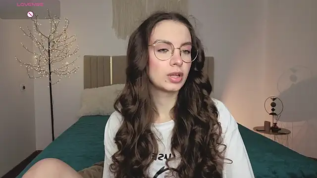 Real cutie1 online show from April 1, 2026, 12:50 pm