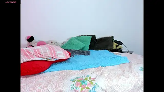 Snapshot of lanastone86 chatting on November 24, 2025, 1:11 pm lanastone86 online show from November 24, 2025, 1:11 pm