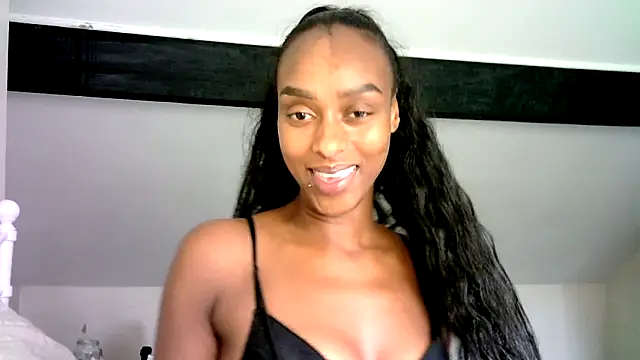 Snapshot of Hazel_Dollxx chatting on September 10, 2025, 10:26 am Hazel Dollxx online show from September 10, 2025, 10:26 am