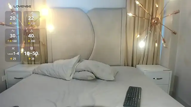 Snapshot of rubyrouge__ chatting on November 24, 2025, 7:13 pm rubyrouge online show from November 24, 2025, 7:13 pm