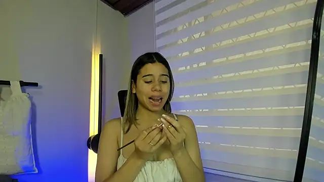 Snapshot of Rachell_criss chatting on September 18, 2025, 1:57 pm Rachell criss online show from September 18, 2025, 1:57 pm