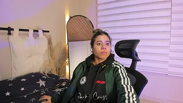 Snapshot of Rachell_criss chatting on November 8, 2025, 3:50 am Rachell criss online show from November 8, 2025, 3:50 am