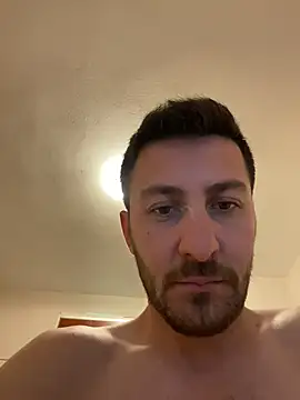 emredenizz07 online show from December 2, 2025, 5:52 pm