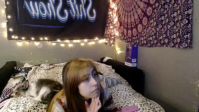 Snapshot of London_Ray chatting on June 17, 2026, 10:00 pm London Ray online show from June 17, 2026, 10:00 pm