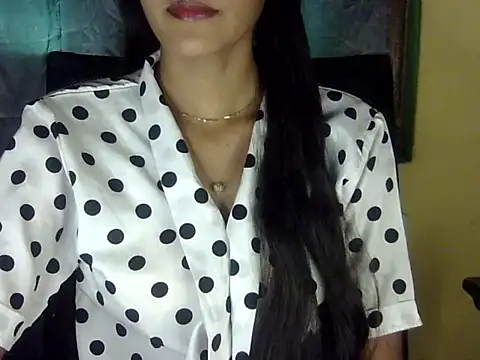 zara Khan0 online show from December 14, 2025, 4:51 am