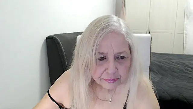 SusiLifeXXX online show from April 7, 2026, 7:36 pm