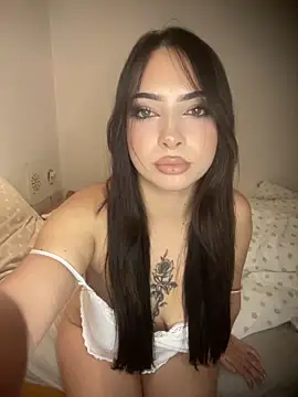 Snapshot of Bella__Booty chatting on October 17, 2025, 10:45 pm Bella  Booty online show from October 17, 2025, 10:45 pm