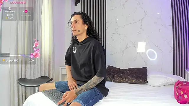 JackAndRosse  online show from December 16, 2025, 2:00 pm