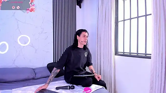 Snapshot of JackAndRosse_ chatting on February 17, 2026, 2:02 pm JackAndRosse online show from February 17, 2026, 2:02 pm