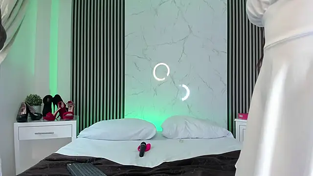 Snapshot of JackAndRosse_ chatting on March 14, 2026, 2:44 pm JackAndRosse online show from March 14, 2026, 2:44 pm