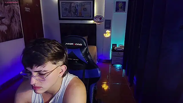 Snapshot of Justin_trevor1 chatting on October 3, 2025, 12:29 am Justin trevor1 online show from October 3, 2025, 12:29 am