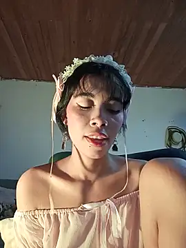 Snapshot of dolliette24 chatting on June 19, 2026, 1:04 pm dolliette24 online show from June 19, 2026, 1:04 pm