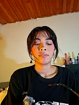 Snapshot of dolliette24 chatting on July 11, 2026, 4:04 am dolliette24 online show from July 11, 2026, 4:04 am