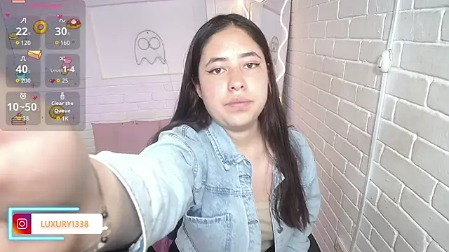 Luaxury tay online show from October 22, 2025, 3:51 am