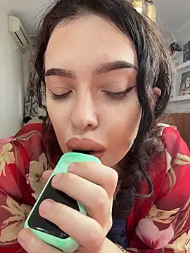 Hannah xBaby online show from November 29, 2025, 11:02 am