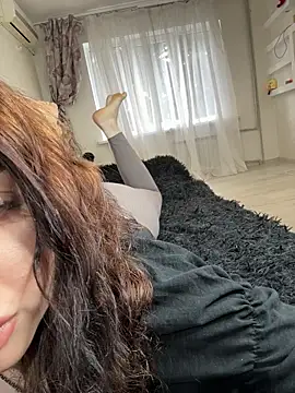 Hannah xBaby online show from December 17, 2025, 10:10 am