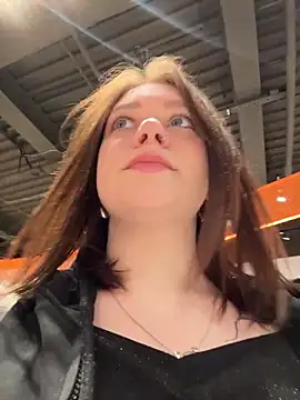 lucy-joy online show from March 3, 2026, 11:27 am