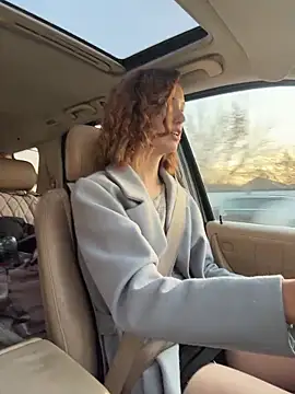 Snapshot of DollyTall chatting on November 22, 2025, 10:47 am DollyTall online show from November 22, 2025, 10:47 am