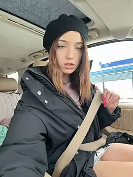 DollyTall online show from February 19, 2026, 7:15 am