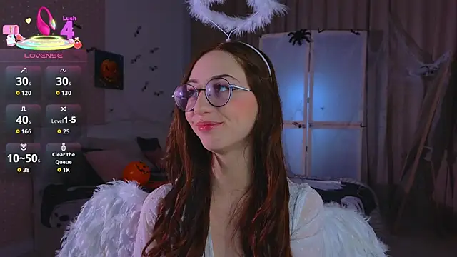 Snapshot of AvrilLeMell chatting on October 25, 2025, 10:37 pm AvrilLeMell online show from October 25, 2025, 10:37 pm