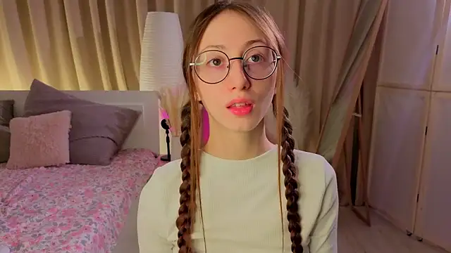 AvrilLeMell online show from February 22, 2026, 9:13 pm