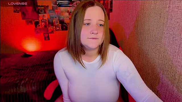 NaomiRey1 online show from March 28, 2026, 4:28 pm