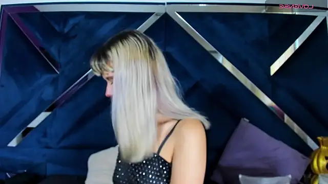 barbieambar online show from December 19, 2025, 4:14 pm