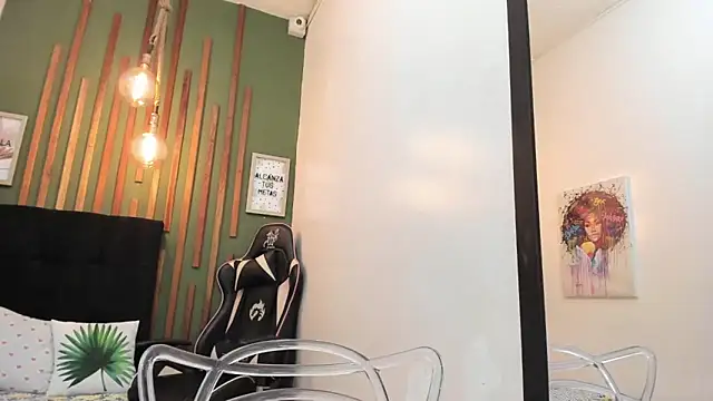 Laura Sex19 online show from November 20, 2025, 12:05 pm