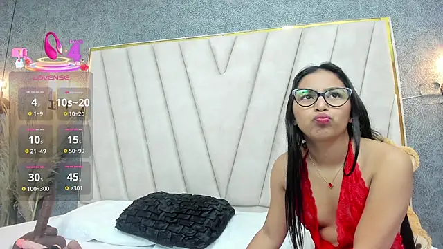 AmyStar1 online show from January 14, 2026, 9:42 pm