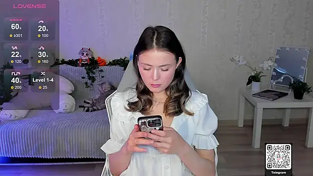 ArleneThomas online show from April 15, 2026, 7:04 am