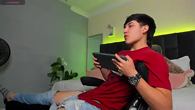 Ares di martin online show from November 29, 2025, 1:36 pm