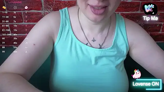 CitrusBlissss online show from April 14, 2026, 4:07 am