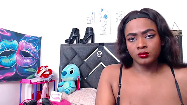 NatashaBella online show from October 25, 2025, 5:51 pm