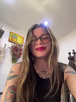 KoraSweett online show from February 10, 2026, 6:56 pm