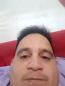 reguetones92 online show from November 12, 2025, 6:41 pm