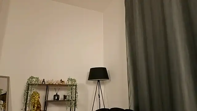 aerisblue online show from November 19, 2025, 7:14 pm