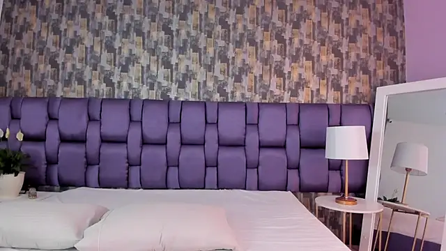 VeraBlazze online show from February 11, 2026, 1:49 pm