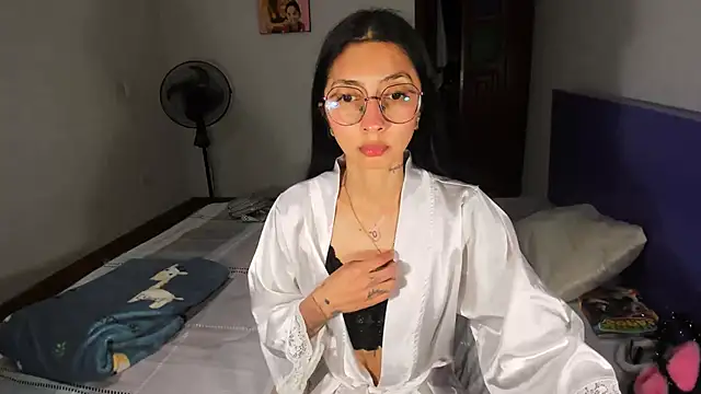 Anais lux online show from March 23, 2026, 12:14 am