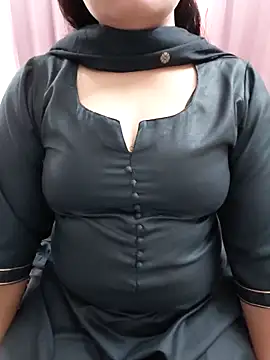 Snapshot of Aavya_007 chatting on November 7, 2025, 3:50 am Aavya 007 online show from November 7, 2025, 3:50 am