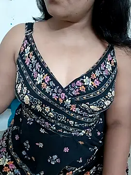 Snapshot of Aavya_007 chatting on November 12, 2025, 5:35 pm Aavya 007 online show from November 12, 2025, 5:35 pm